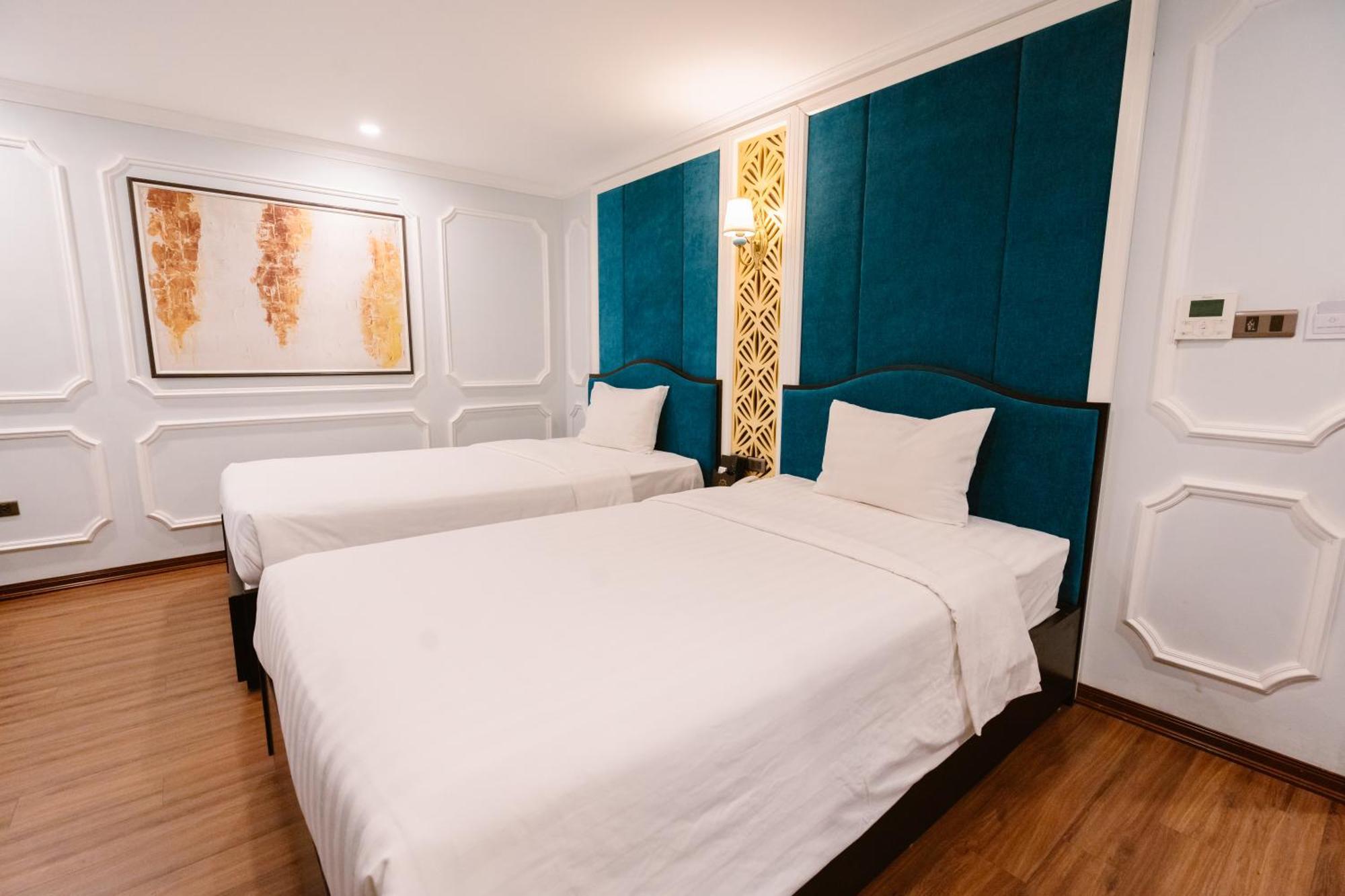 Hong Van Hotel Ханой Екстериор снимка