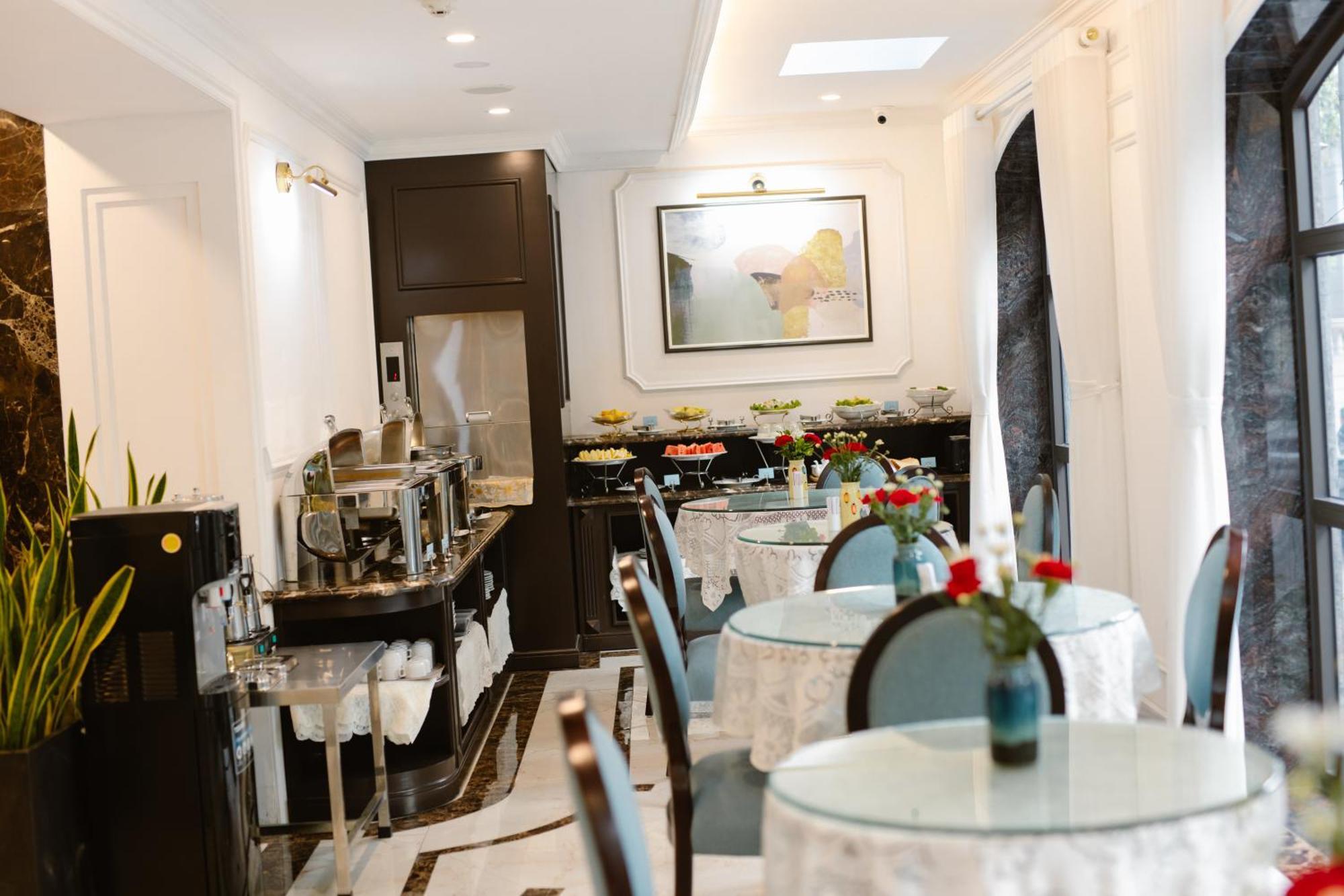 Hong Van Hotel Ханой Екстериор снимка