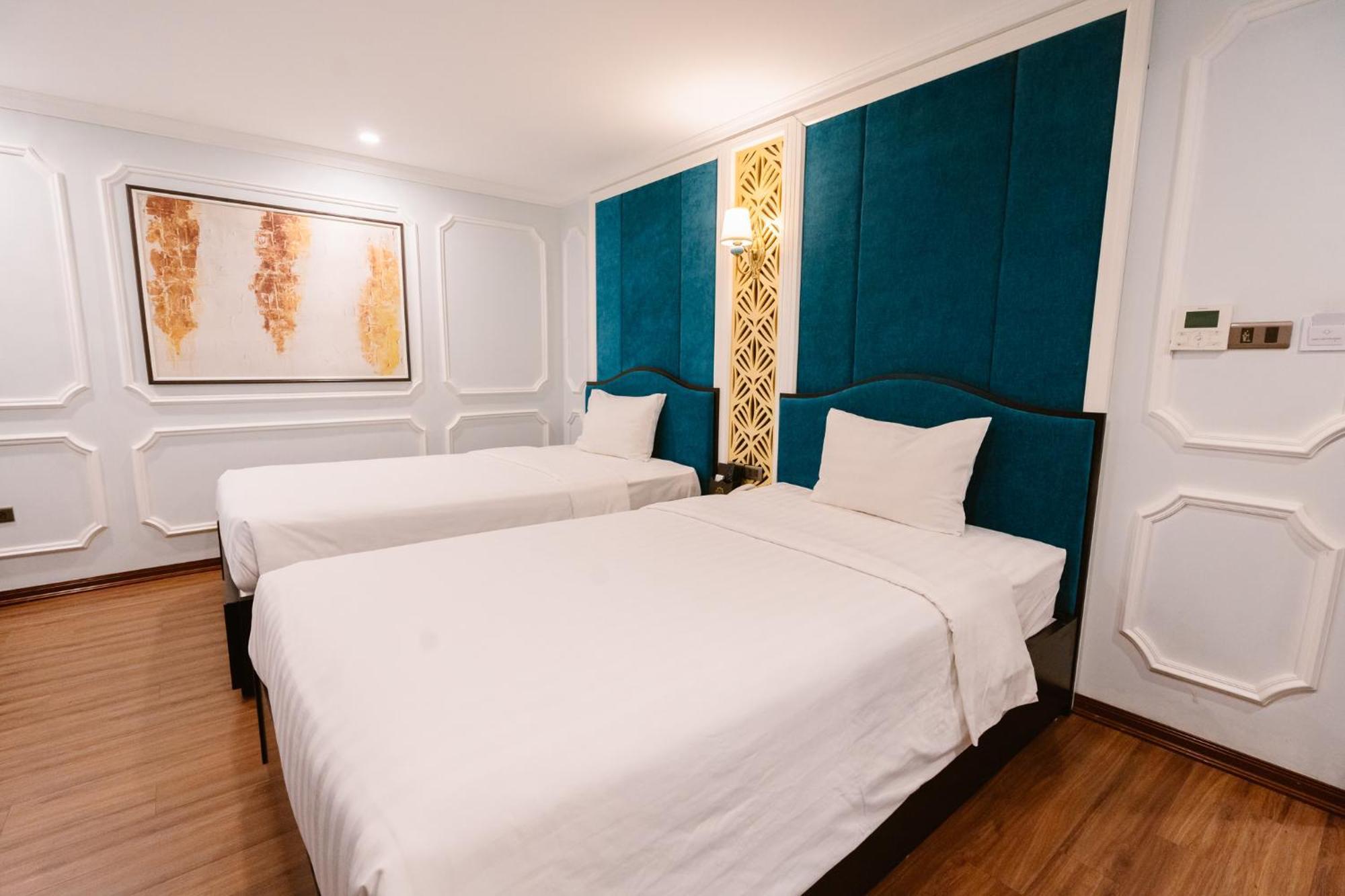 Hong Van Hotel Ханой Екстериор снимка